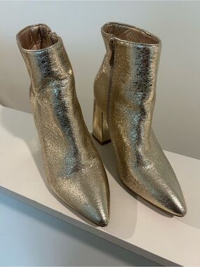 Shu Shop size 7 Metallic Gold Pointed-Toe Ankle Boots - Women